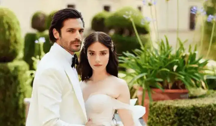 Makyaksız görüntülenen Özge Gürel'den 'fotoğrafları silin' ricası 3 Makyaksız görüntülenen Özge Gürel’den ‘fotoğrafları silin’ ricası