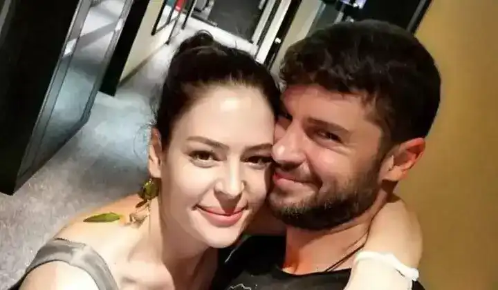 Yıldız Çağrı Atiksoy ile Berk Oktay çifti, sahte bungalov işletmesi tarafından dolandırıldı 1 Yıldız Çağrı Atiksoy ile Berk Oktay çifti, sahte bungalov işletmesi tarafından dolandırıldı
