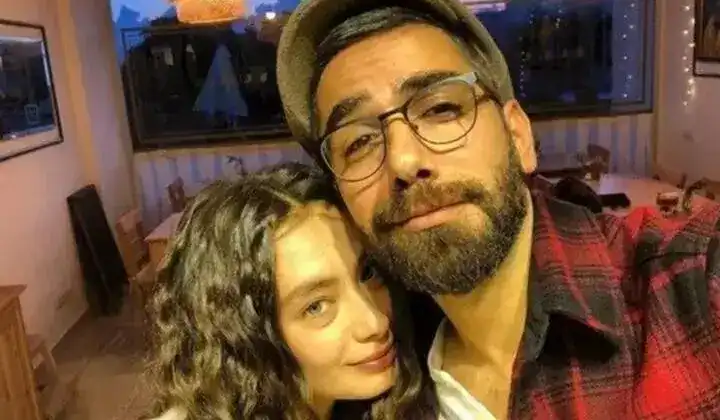 Neslihan Atagül ve Kadir Doğulu ikilisinden mutluluk pozu 2 Neslihan Atagül ve Kadir Doğulu ikilisinden mutluluk pozu