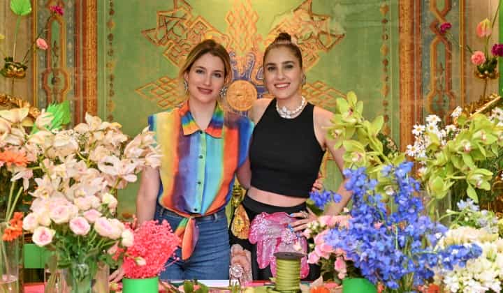 Begüm Kıroğlu, en sevilen koleksiyonlarından 'Begüm’s Botanical Garden' koleksiyonunun yeni üyelerini özel bir davet ile tanıttı 1 Begüm Kıroğlu, en sevilen koleksiyonlarından ‘Begüm’s Botanical Garden’ koleksiyonunun yeni üyelerini özel bir davet ile tanıttı
