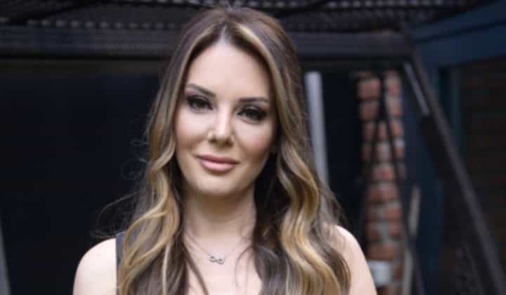 Beste Açar, 'Canım Seni Çekiyor' isimli şarkısıyla müzik dünyasına ‘merhaba’ dedi 1 Beste Açar, ‘Canım Seni Çekiyor’ isimli şarkısıyla müzik dünyasına ‘merhaba’ dedi