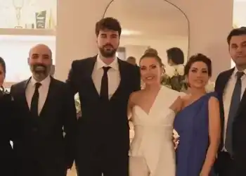 Eda Ece ve Buğrahan Tuncer evlilik yolunda ilk adımı attı