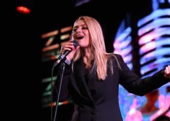 Güzel avukat Gözde Aydın ‘Ey Aşk’ şarkısıyla müzik dünyasına merhaba dedi