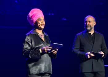 Halit Ergenç, Olivia Colman ve Jumoke Fashola ile aynı sahnede