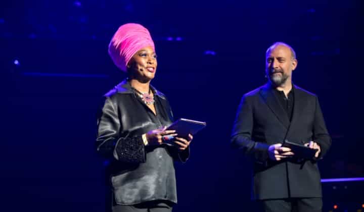 Halit Ergenç, Olivia Colman ve Jumoke Fashola ile aynı sahnede 1 Halit Ergenç, Olivia Colman ve Jumoke Fashola ile aynı sahnede