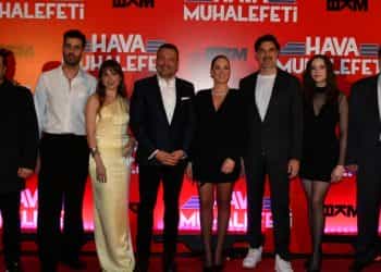 Hava Muhalefeti’nden yüksek dozda kahkaha dolu bir gala