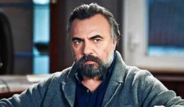 Oktay Kaynarca yeni otomobili için kesenin ağzını açtı 1 Oktay Kaynarca yeni otomobili için kesenin ağzını açtı