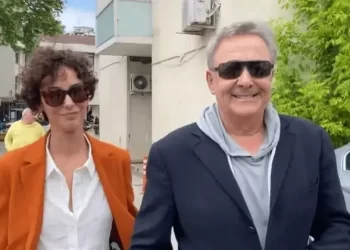 Arzum Onan ile Mehmet Aslantuğ 27 yıllık evliliklerini sonlandırdı