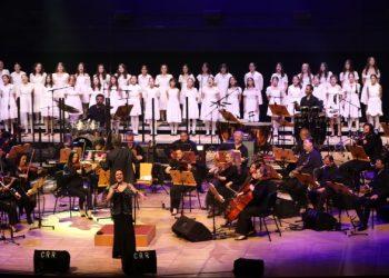 Anne-Marie David, Bilfen’li öğrencilerle aynı sahnede