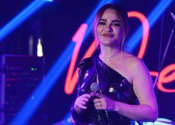 Derya Bedavacı, Ataşehir Watergarden’daki Muamma Plus’da sahne aldı