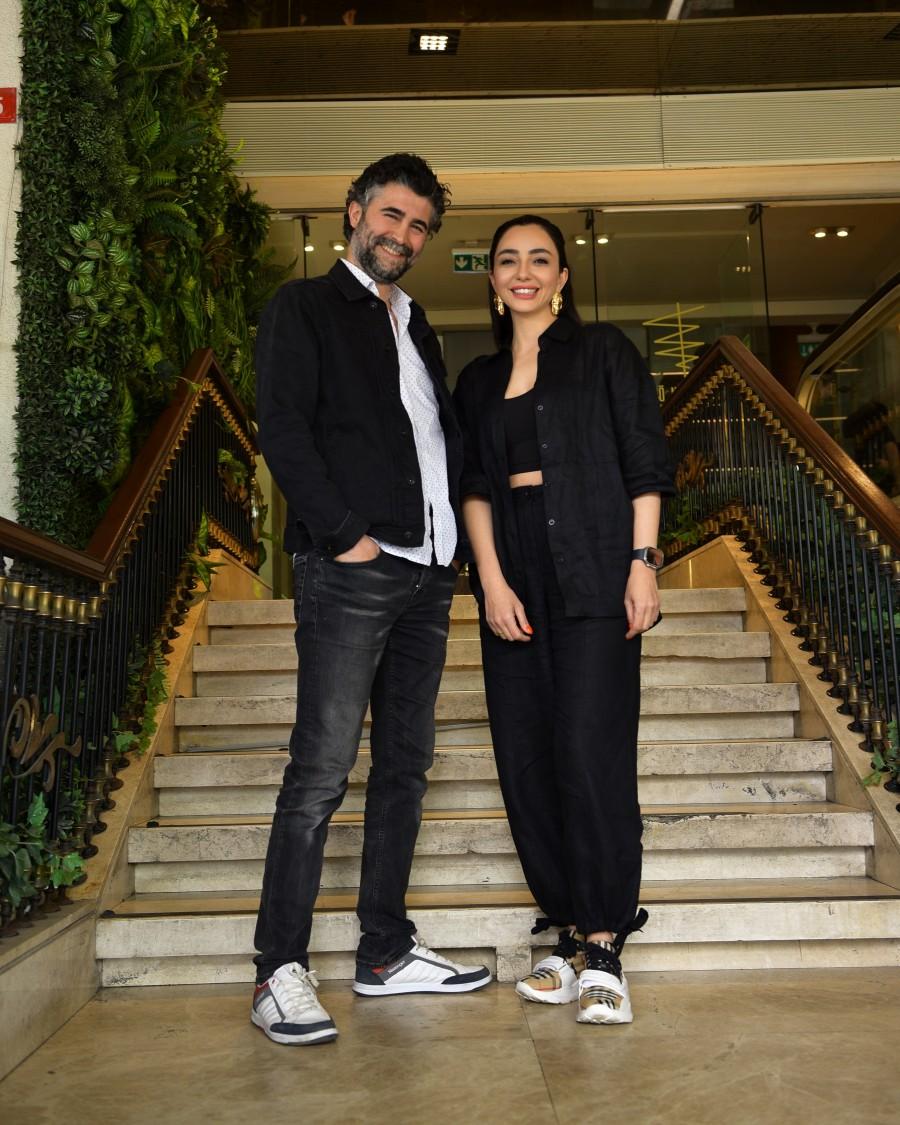 'Grabuna' filminin oyuncuları seti bitirir bitirmez basın toplantısında bir araya geldi 3 grabuna ekip1 'Grabuna' filminin oyuncuları seti bitirir bitirmez basın toplantısında bir araya geldi