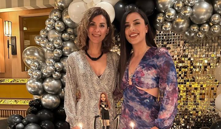 Merve Akıncı, yeni yaşını Antalya ve İstanbul’dan gelen yakın dostlarıyla kutladı 2 Merve Akıncı, yeni yaşını Antalya ve İstanbul’dan gelen yakın dostlarıyla kutladı