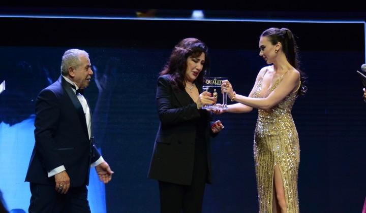 14. Quality Ödülleri’nde ‘Quality Onur Ödülü’ Nükhet Duru'nun oldu 1 14. Quality Ödülleri’nde ‘Quality Onur Ödülü’ Nükhet Duru’nun oldu