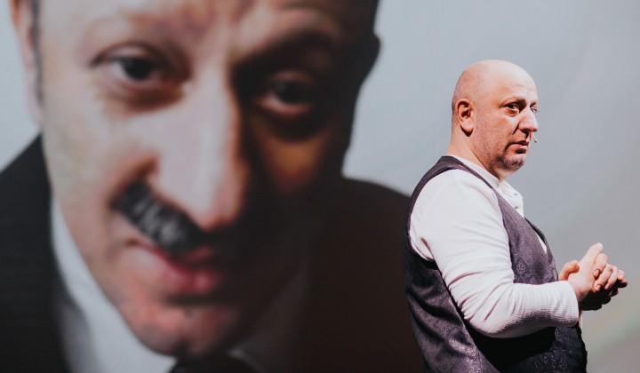 ‘Saatleri Ayarlama Enstitüsü’nün galasına büyük ilgi