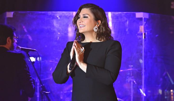 Sibel Can, yavru vatanda Kıbrıs Merit Park Otel’de muhteşem bir geceye imza attı 1 Sibel Can, yavru vatanda Kıbrıs Merit Park Otel’de muhteşem bir geceye imza attı