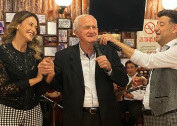 Tuğba Melis Türk ve Timur Erk, Murat Balkan’la şarkı söyledi