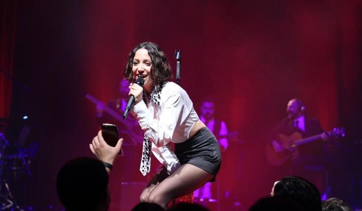 Zeynep Bastık, Avrupa turnesine başladı