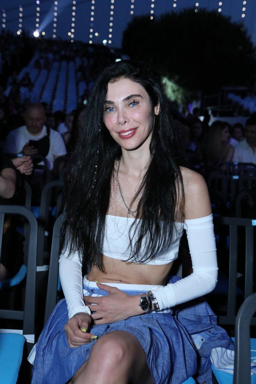 2Q3A4998 Hande Yener'den Kuruçeşme Arena'da 'Afrodizyak' etkisi