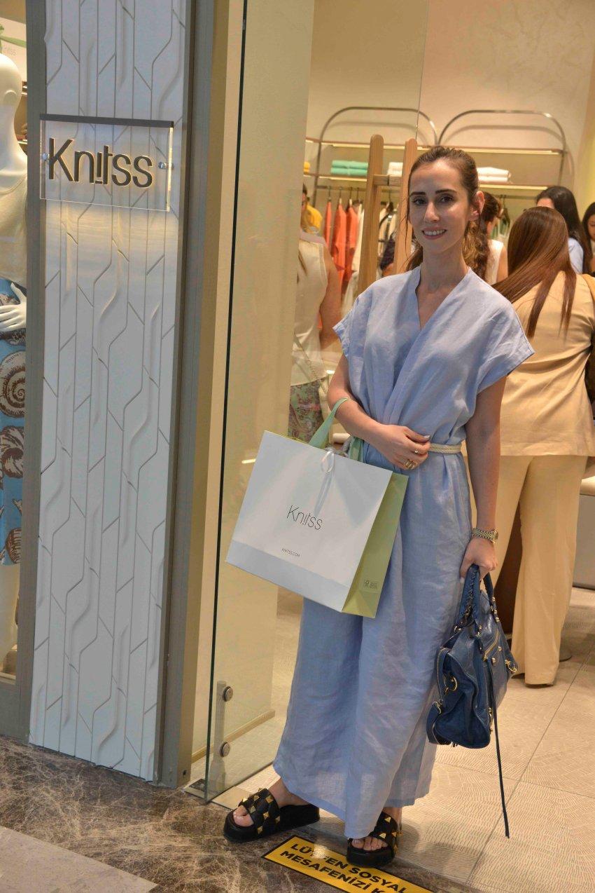 Cemiyet Hayatı Knitss’in İzmir mağazasında bir araya geldi 3 Aslihan yarali Cemiyet Hayatı Knitss’in İzmir mağazasında bir araya geldi