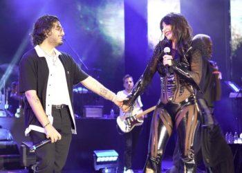 Hande Yener’den Kuruçeşme Arena’da ‘Afrodizyak’ etkisi