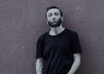 Caner Öner yeni single’ı ‘Siyah Beyaz’ çıktı