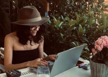 Senarist Emine Karataş’ın ilk kitabı ‘Bakir Tablo’ yayımlandı