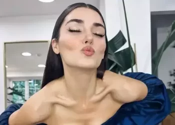 Hande Erçel Instagram reklamlarından servet kazanıyor