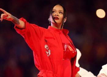 Rihanna’dan kırılması güç bir rekor