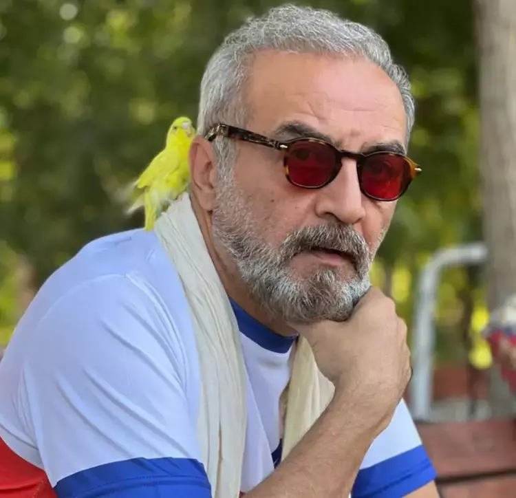64cadab6e4bfde141c1dfa85 Yılmaz Erdoğan, uzun bir aradan sonra ekranlara geri mi dönüyor?