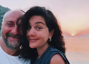 Bergüzar Korel sarışın oldu