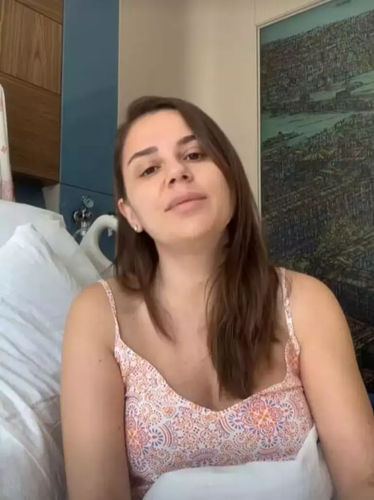 64e5f786e4bfdc1c4c16b111 Merve Özbey hastaneden son durumunu paylaştı