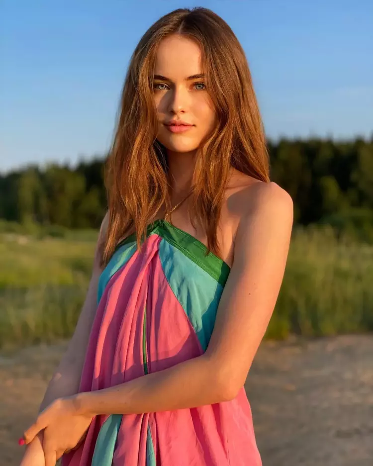 64e70bf2e4bfdc1590bfd87b Dünyanın en güzel kızı seçilen Kristina Pimenova son haliyle şaşırttı