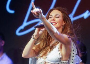 Defne Samyeli ile Kıbrıs’ta beyaz gece