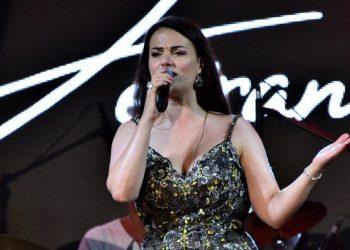 Azka sahnesinde Devran Güneş ile müzik keyfi