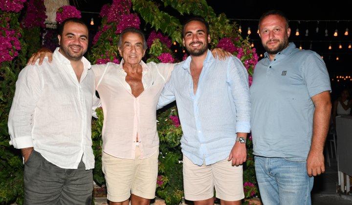 Erhan Yazıcıoğlu'ndan doktorlarına teşekkür yemeği 1 Erhan Yazıcıoğlu’ndan doktorlarına teşekkür yemeği