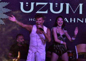 Fatih Ürek, Türkbükü Üzüm Kızı’nda dinleyicisiyle buluştu