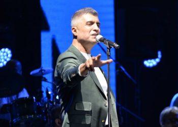 Günay misafirleri Özcan Deniz’e doyamıyor