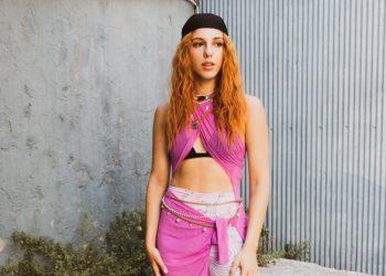Selin, ‘Yalancı Bahar’ ile Viral listede zirveye yerleşti