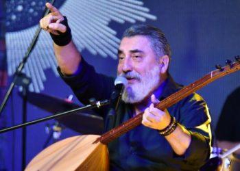 Soner Olgun, Bodrum Türkbükü’ndeki Üzüm Kızı’nda sahne aldı