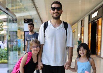 Uraz Kaygılaroğlu kızı Ada ile Avm turunda