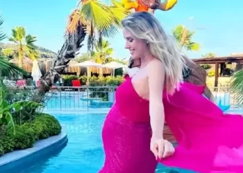 Wilma Elles’in üçüncü bebeğinin cinsiyeti belli oldu
