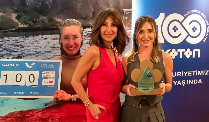 Koton, Şahika Ercümen'in Cumhuriyetimizin 100. Yılına armağan ettiği 100 metre dalış rekorunu özel bir gece ile kutladı 1 Koton, Şahika Ercümen’in Cumhuriyetimizin 100. Yılına armağan ettiği 100 metre dalış rekorunu özel bir gece ile kutladı