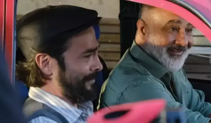 'Efsane' filminin setinde yangın şoku 1 ‘Efsane’ filminin setinde yangın şoku