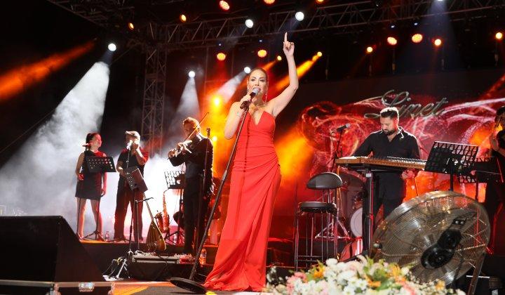Linet Amerika turnesi için gün sayıyor 2 Linet Amerika turnesi için gün sayıyor