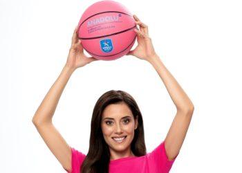 Pembe Top 10’uncu kez havalanacak. Farkındalığın temsilcisi Cansu Dere olacak