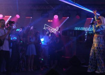 First Infinity Ece Seçkin ve DJ Doğuş Çabakçor’un katıldığı bir parti ile tanıtıldı