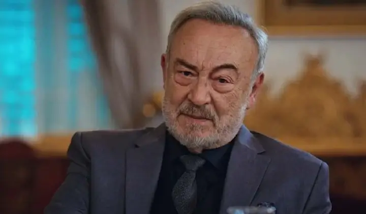 Usta oyuncu Mehmet Ulay hayatını kaybetti
