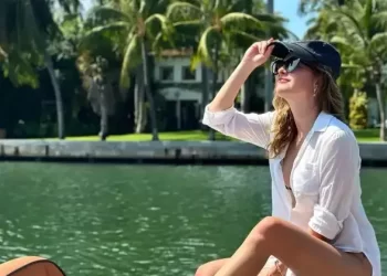 Melis Sezen’den yaz pozları