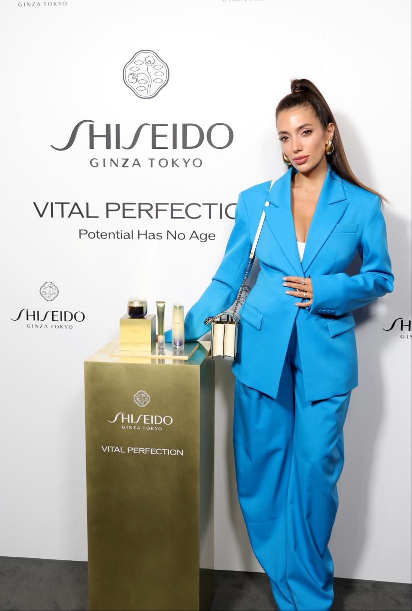 Anne Hathaway, Shiseido'nun global marka elçisi oldu 3 rachelaraz Anne Hathaway, Shiseido'nun global marka elçisi oldu