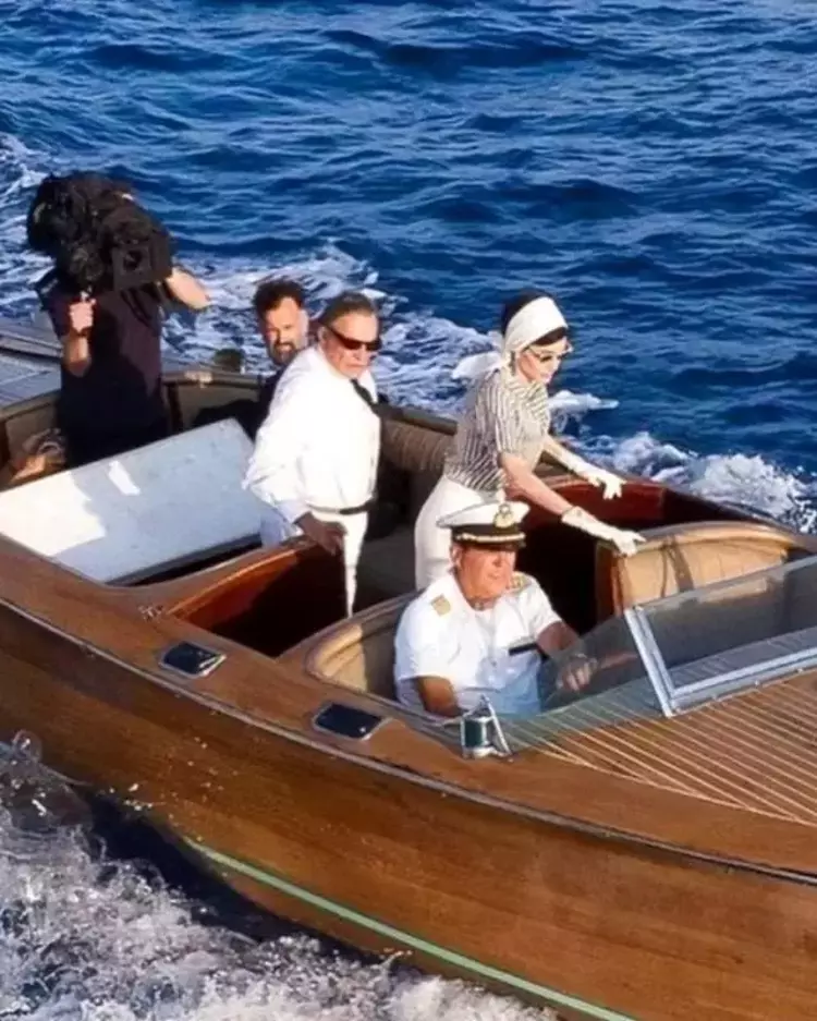 Haluk Bilginer ve Angelia Jolie'nin başrolünü paylaştığı Maria filminden ilk fotoğraf 3 653df0a8e4bfdc1678ac50fe Haluk Bilginer ve Angelia Jolie'nin başrolünü paylaştığı Maria filminden ilk fotoğraf